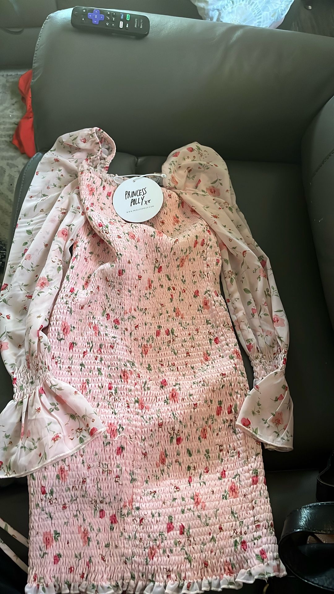 Beautiful pink dress brand new size small