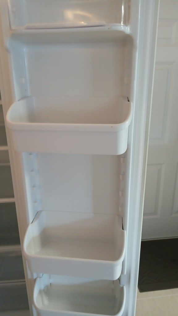 Frigidaire Fridge