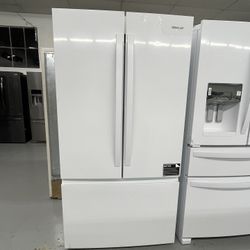 Whirlpool 36 in. 31 cu. ft. Standard Depth French Door Refrigerator in White with Ice Maker