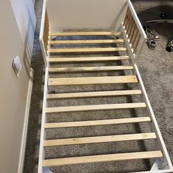 Toddler Bed (white/birchwood)