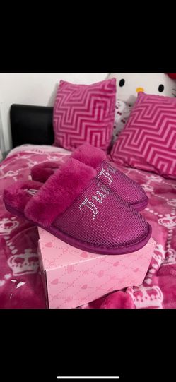 Juicy Couture Slippers 