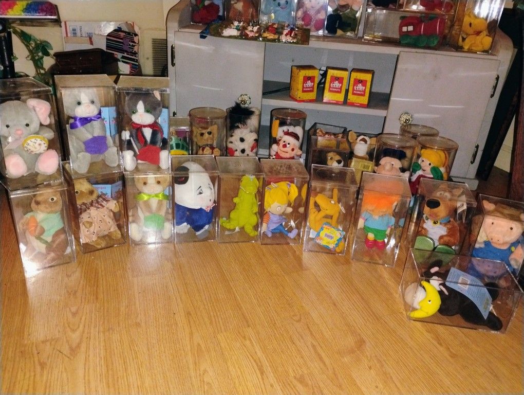 CVS Peter Cottontails Fairy Tale Friends Nursery Rhyme Beanie Plush's