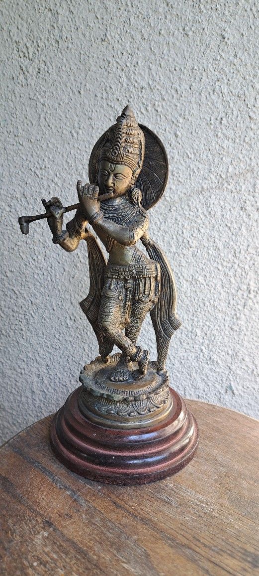 Bronze Statue Figure