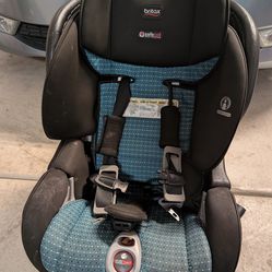 Britax Marathon clicktight car seat. Black and teal colored