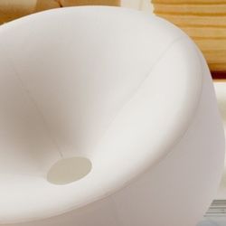 Modern Egg chair in white faux leather GREAT CONDITION 