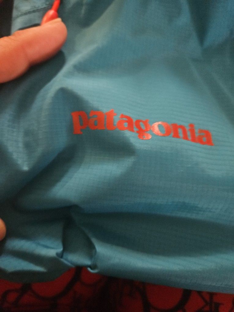Patagonia Raincoat For Women's Size S