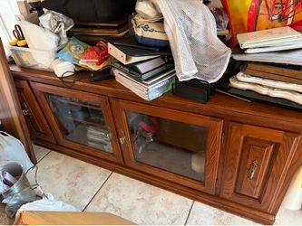 Entertainment center