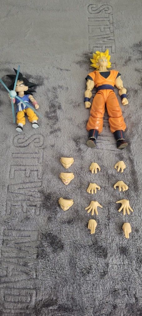 Dragon Ball, DC, Marvel, Gundam, and Gundam Figures. SEE Description