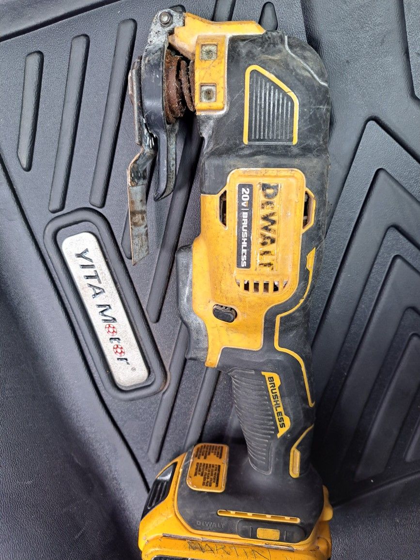 Dewalt Multi Tool With Battery.