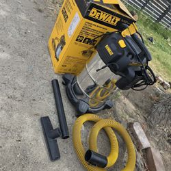 Dewalt Aspiradora de Acero Inoxidable Húmedo/seco de 8 Galones y 5 HP