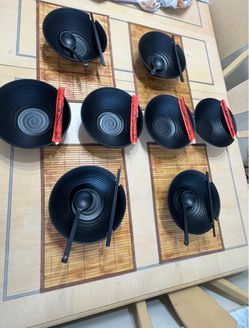 8-Piece Japanese Ramen Bowl Set with Spoons & Chopsticks - Melamine Black