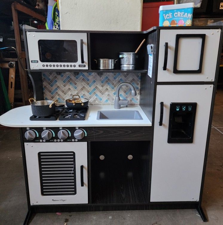 Play Kids KITCHEN