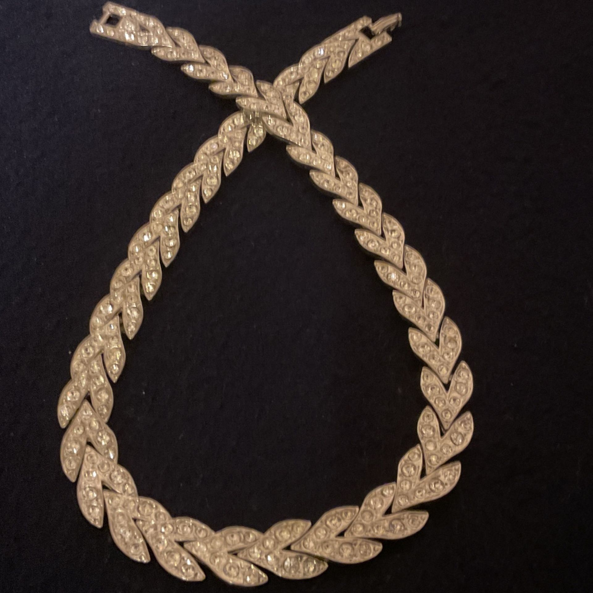 14”-15” SilverTone Choker Necklace With Sparkly Crystals…made In USA…SOLID