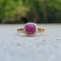 14K Gold Ruby Diamond Ring (Jewelry Box Included)