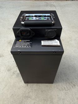Yozma Stock 60v battery and charger