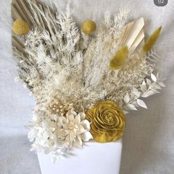 Dried Floral Arrangements