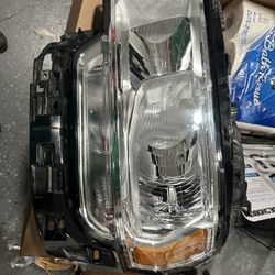 RAM 2500 Driver Side Headlight