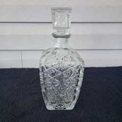 Vintage Crystal Cut/Pressed Glass Liquor Wine Decanter with Stopper ~ 9.5" Tall
