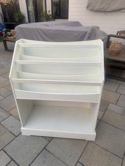 Book case for kids room
