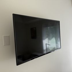 VIZIO 40 Inch Flat Screen TV, 4K and HDR