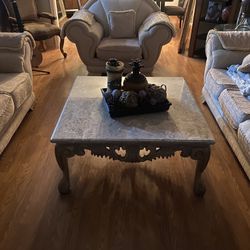 Beautiful Family Room Set 