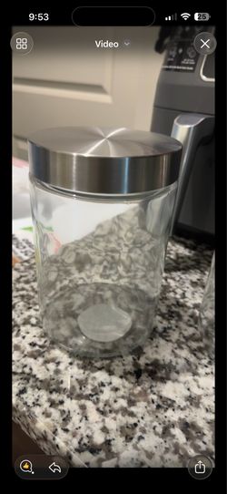 Glass jar