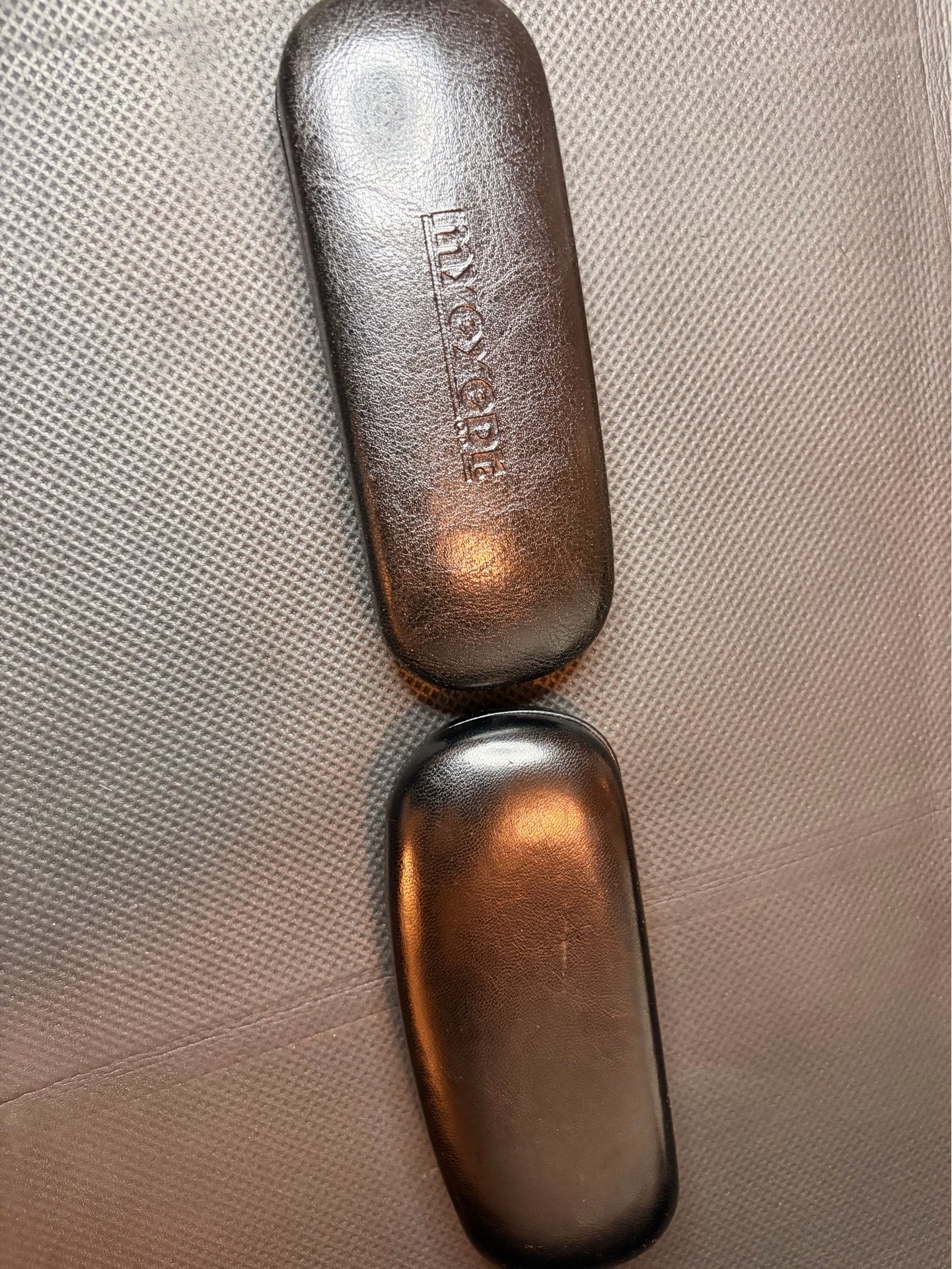 2 eyeglass cases