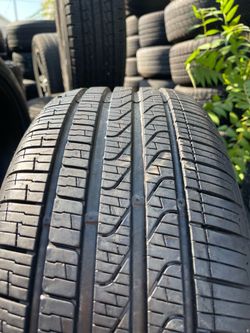 225/40R18 Pirelli run flat 225/40/18 set of 4 matching used tires in great condition 400$ for 4 tires plus tax. Mount available but not included. Whee