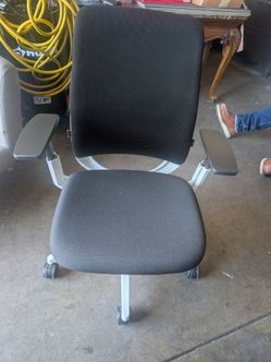 Steelcase amia chair
