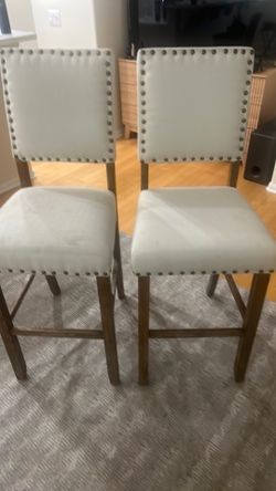 2 Bar stools