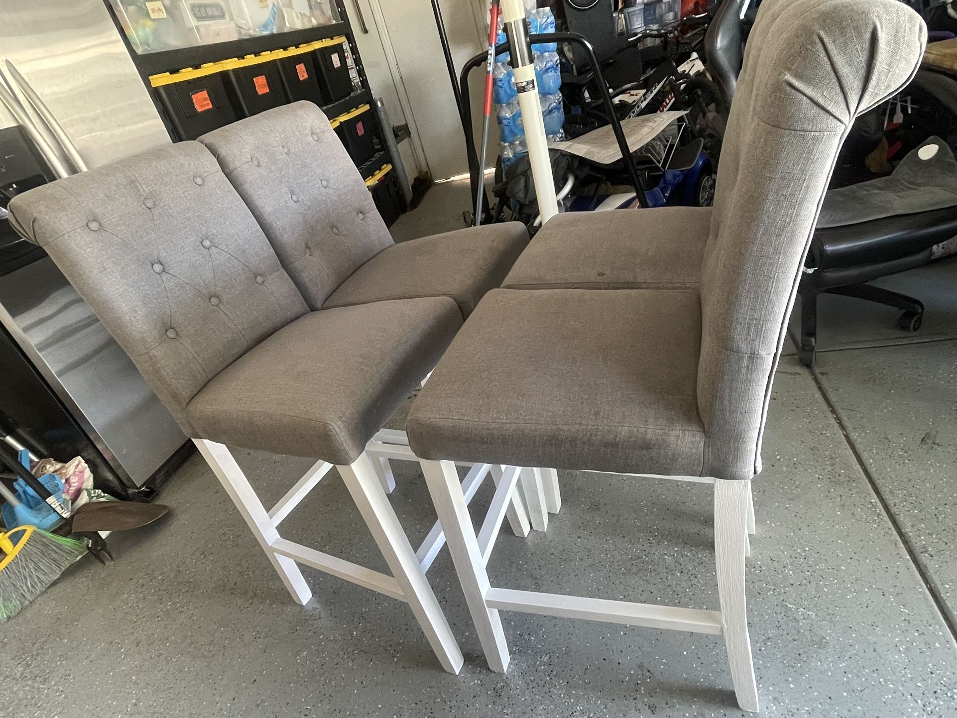 4 Kitchen Stools 
