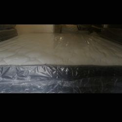 king  size new thick pillow top bed can deliver 