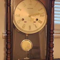 Vintage Aikosha Wall Clock