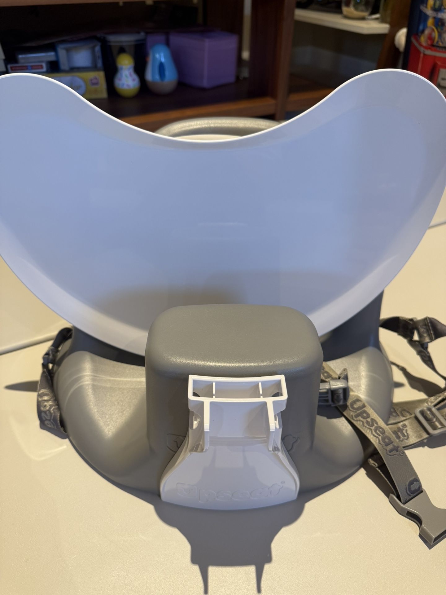 Upseat (like new)