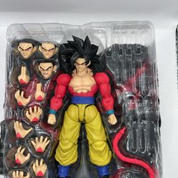 Custom SH Figuarts SS4 Goku (Set of 2) Diama ,GT + Diorama