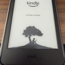 Lightweight Kindle 16GB 2022 With case