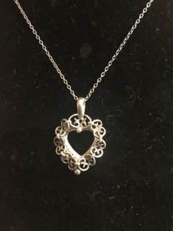 925 Italy Sterling silver necklace 18" inches with locket charm $13