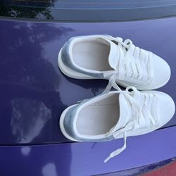 Been wearing only two time very clean