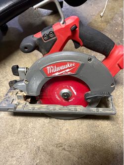 Milwaukee cordless skill saw