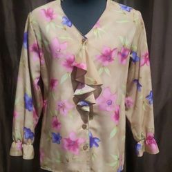 Maggie sweet floral blouse size petite small