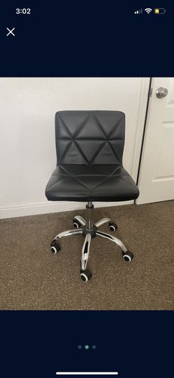 Vanity Chair 