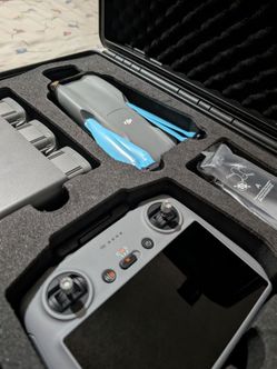 DJI Air 3 Fly More Combo Camera Drone