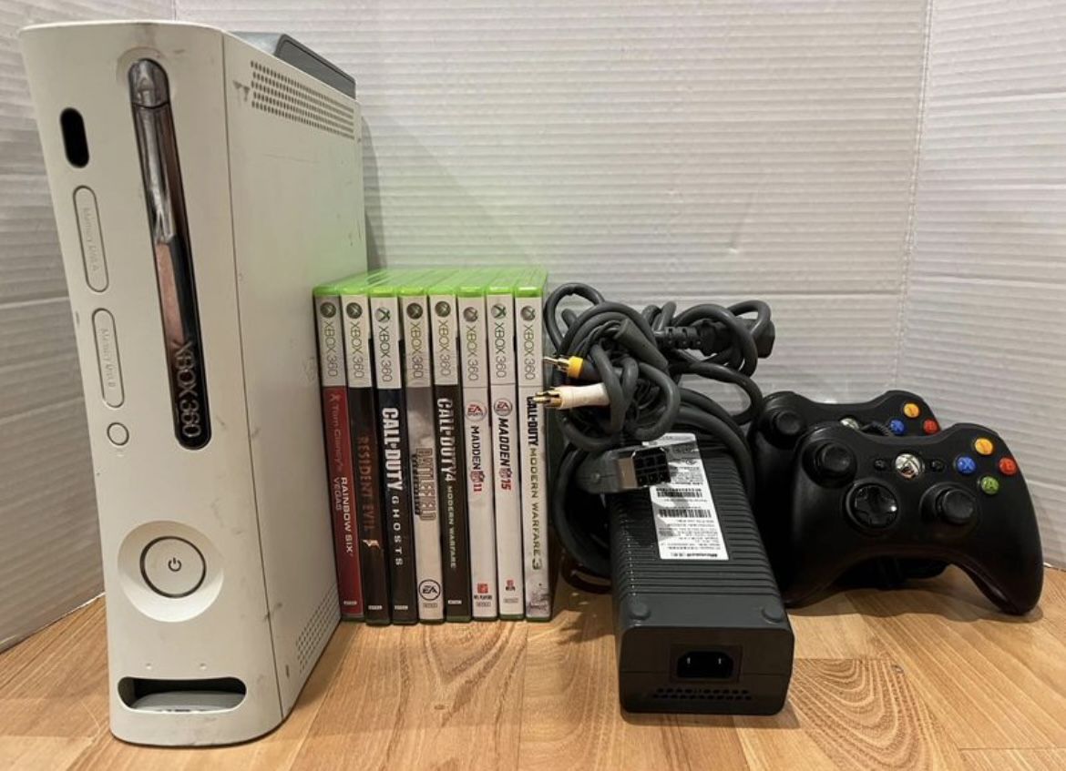Xbox 360 Bundle *see Description*