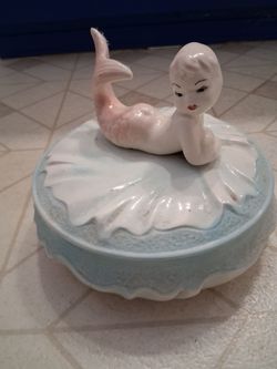 Vintage 1950s Ceramic Mermaid Trinket Box / Powder Jar (Bradley / Kenmar Style)