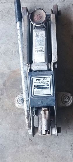 Gato hidráulico 2 Ton.carros chicos. 
Pro-Lift/ F-365 hydraulic floor jack with a 4,000 lb capacity