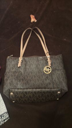 MK purse 100% Authentic