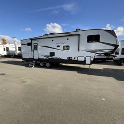 2021 Keystone Hideout 301DBS