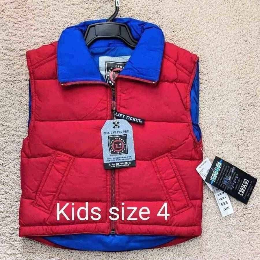 NEW Lift Ticket By Toma 100% nylon youth size 4 red duck down puffer vest with full length zipper