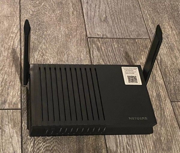 Netgear RAX20 100NAS 4-Stream AX1800 - WiFi 6 - 802.11ax Gaming Router