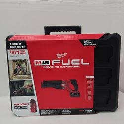 Milwaukee M18 FUEL Sawzall Packout Kit